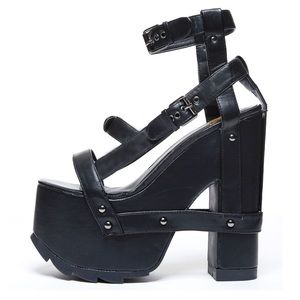 YRU Night Call platform sandals, size 10